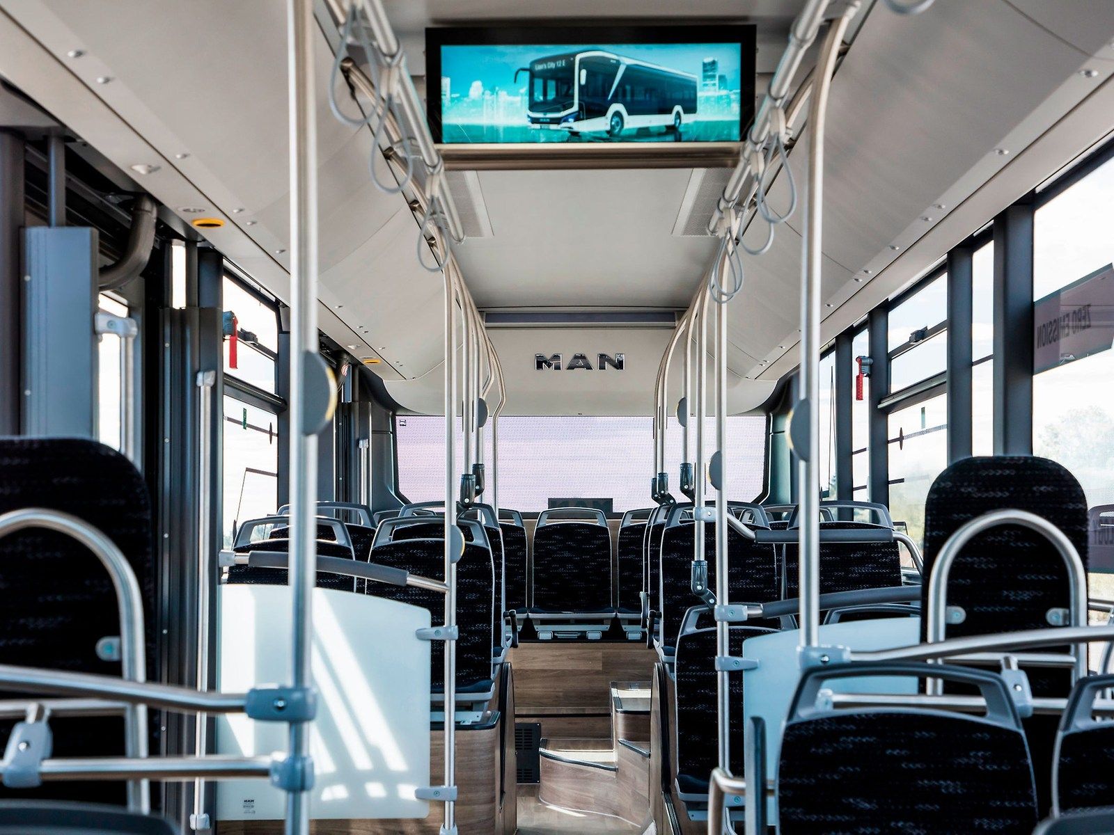 2400x1600_1915_MAN_eBUs_4x3_width_1600_height_1200.jpg
