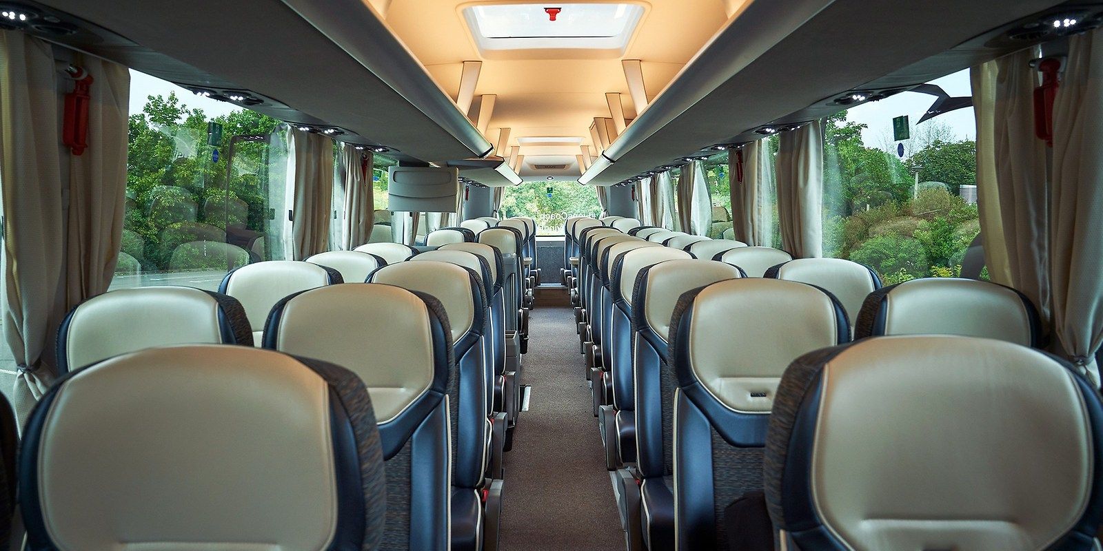 man-bus-lions-coach-cabin-hotspot-4-3_width_1600_height_800.jpg